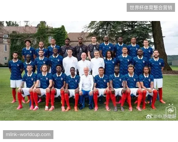 德尚需平衡姆巴佩与登贝莱的球权,法国队双边锋驱动模式或成主流战术 德尚需平衡姆巴佩与登贝莱的球权,法国队双边锋驱动模式或成主流战术